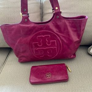 Tory Burch Leather Bombe Tote shoulderbag  W/Matching Wallet Fuchsia Pink